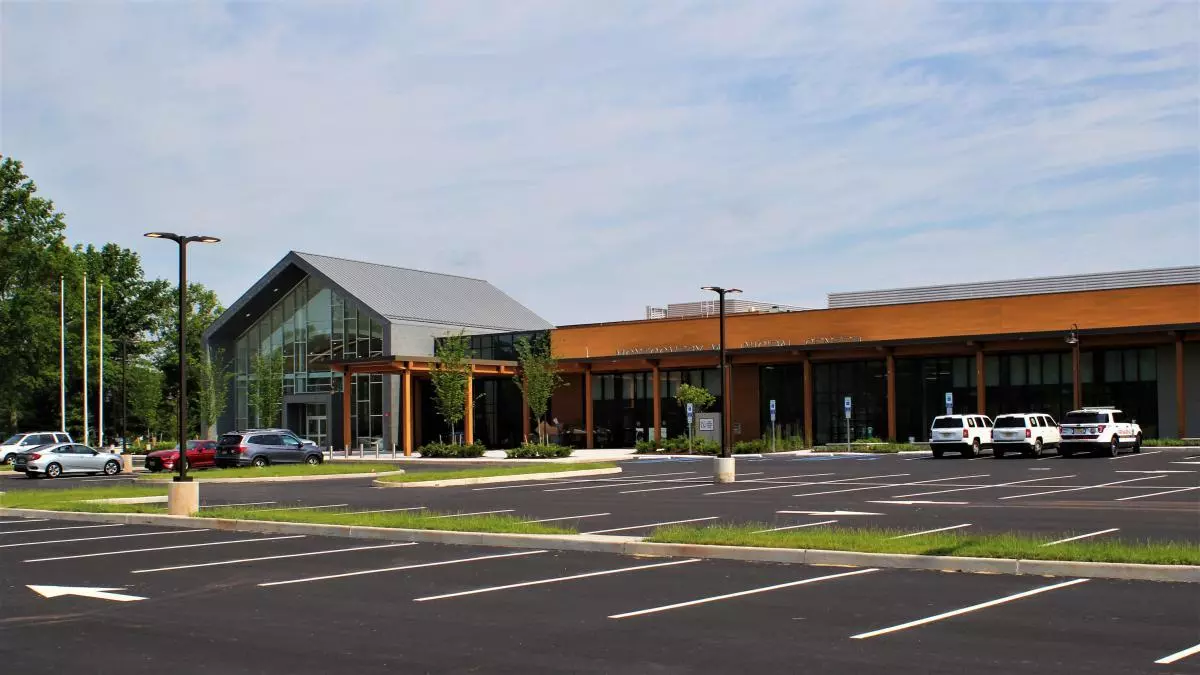 Municipal Center Longshot